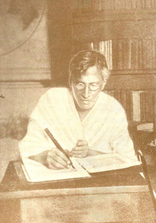 আলোর নিমিত্তে আগুন
